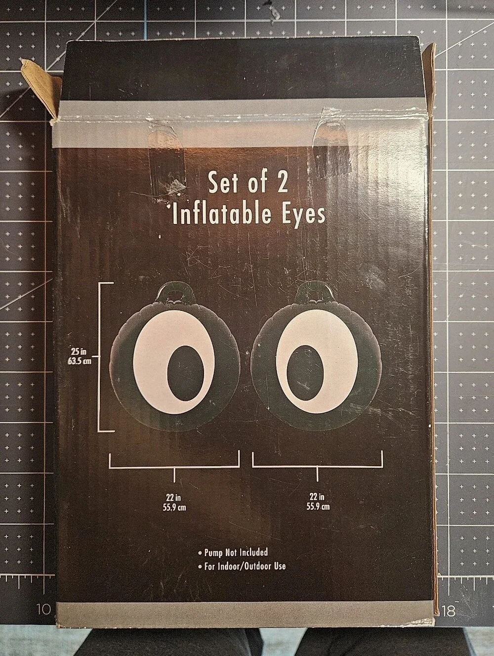 Infaltable Glow In The Dark Eyes